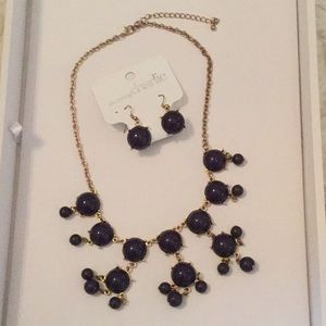Necklace and earring set